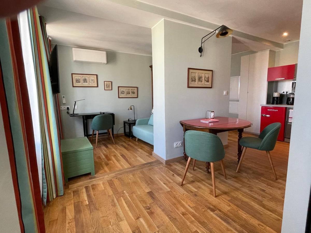Appartement Mignon Calme Douillet Ascenseur Clim Etage Eleve Proche Parking Et Toutes Commodites Au Coeur Du Toulon Historique Zewnętrze zdjęcie