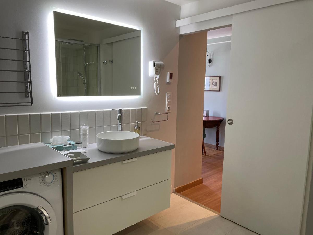 Appartement Mignon Calme Douillet Ascenseur Clim Etage Eleve Proche Parking Et Toutes Commodites Au Coeur Du Toulon Historique Zewnętrze zdjęcie