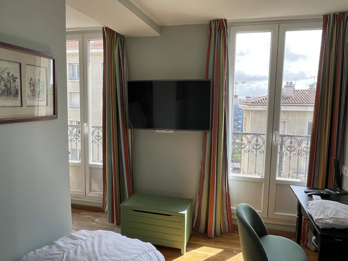 Appartement Mignon Calme Douillet Ascenseur Clim Etage Eleve Proche Parking Et Toutes Commodites Au Coeur Du Toulon Historique Zewnętrze zdjęcie