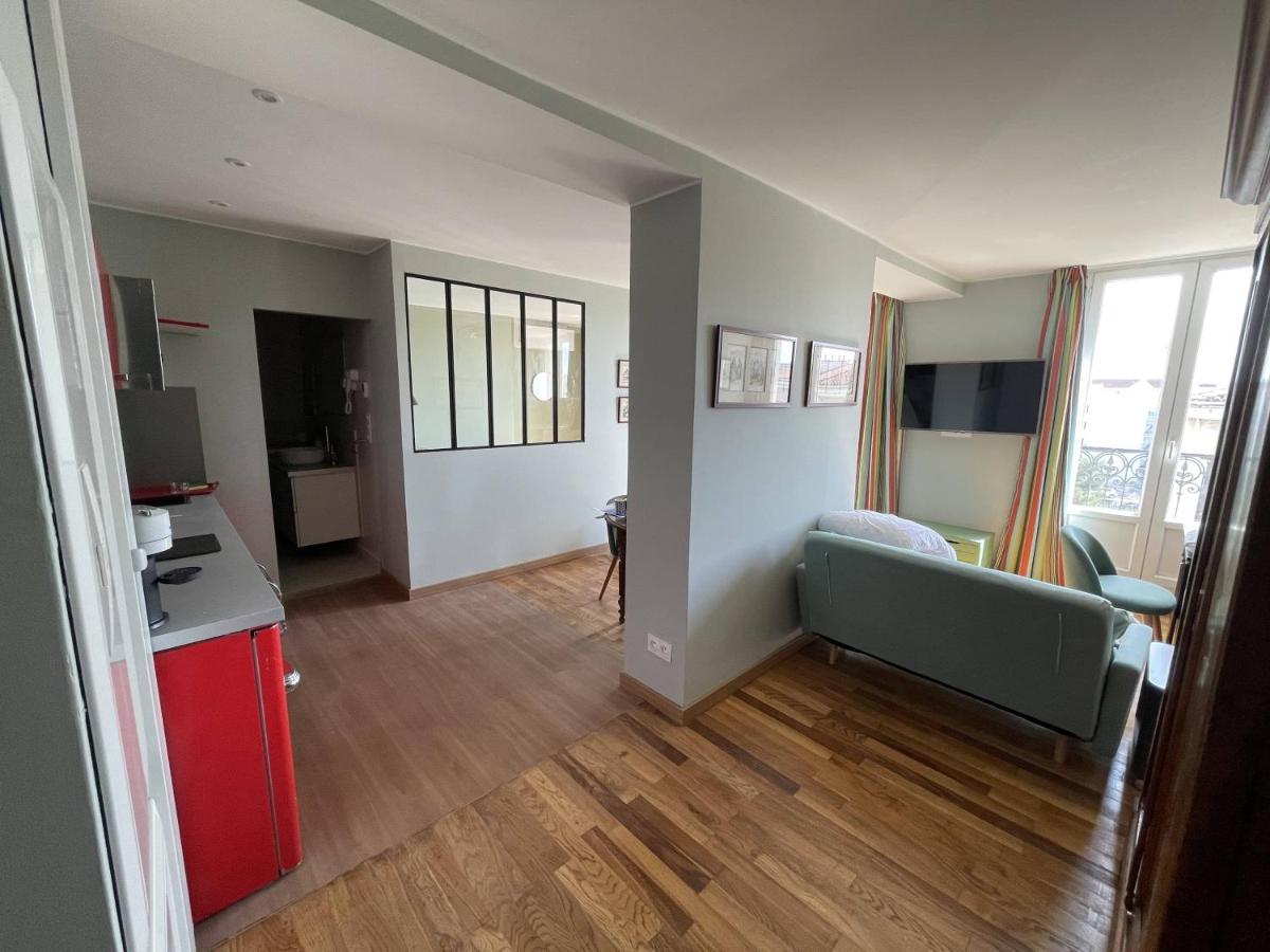 Appartement Mignon Calme Douillet Ascenseur Clim Etage Eleve Proche Parking Et Toutes Commodites Au Coeur Du Toulon Historique Zewnętrze zdjęcie