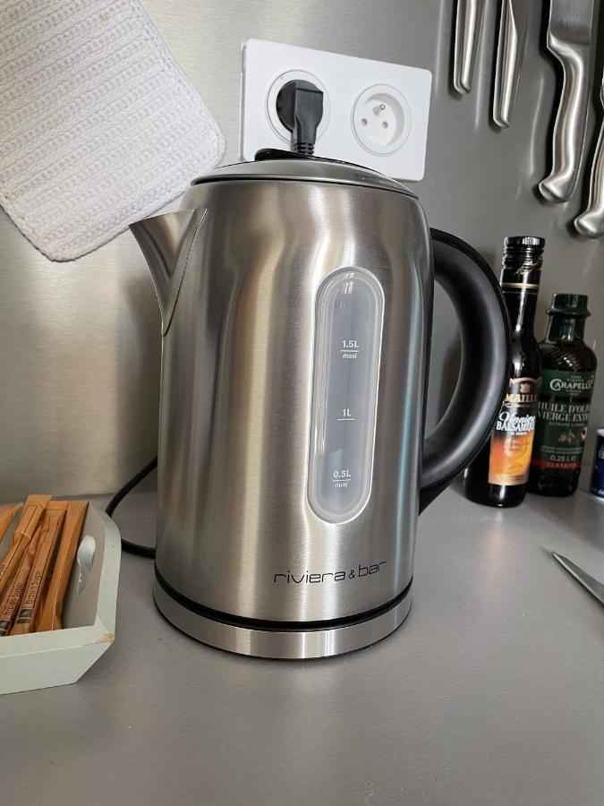 Appartement Mignon Calme Douillet Ascenseur Clim Etage Eleve Proche Parking Et Toutes Commodites Au Coeur Du Toulon Historique Zewnętrze zdjęcie