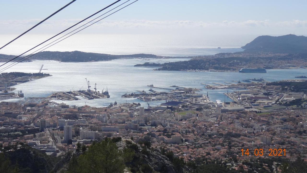 Appartement Mignon Calme Douillet Ascenseur Clim Etage Eleve Proche Parking Et Toutes Commodites Au Coeur Du Toulon Historique Zewnętrze zdjęcie