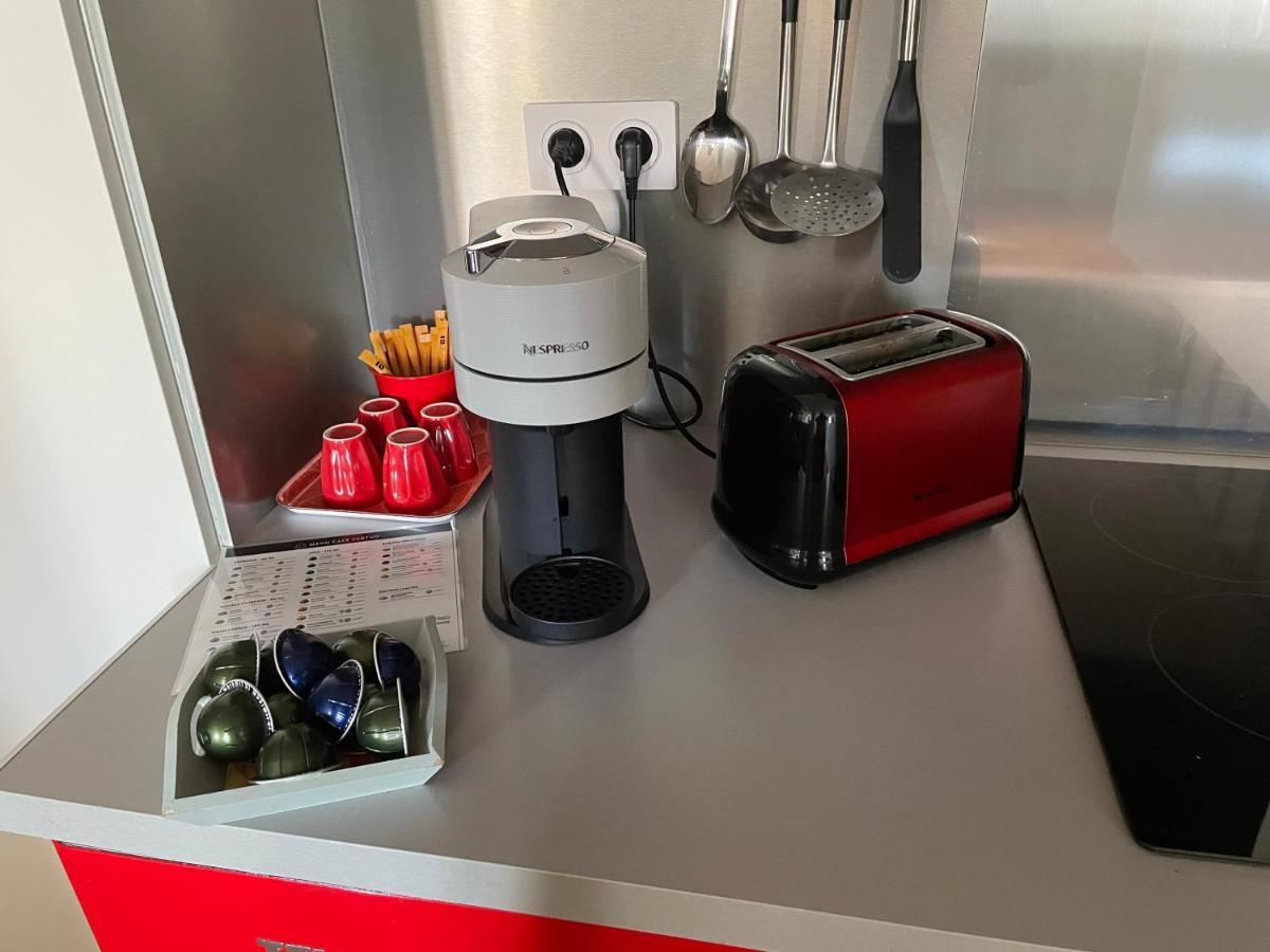 Appartement Mignon Calme Douillet Ascenseur Clim Etage Eleve Proche Parking Et Toutes Commodites Au Coeur Du Toulon Historique Zewnętrze zdjęcie