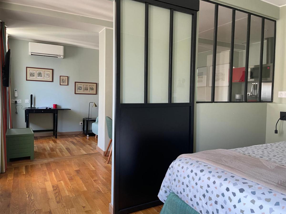 Appartement Mignon Calme Douillet Ascenseur Clim Etage Eleve Proche Parking Et Toutes Commodites Au Coeur Du Toulon Historique Zewnętrze zdjęcie