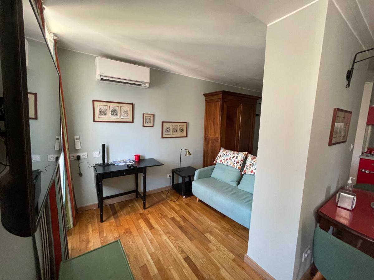 Appartement Mignon Calme Douillet Ascenseur Clim Etage Eleve Proche Parking Et Toutes Commodites Au Coeur Du Toulon Historique Zewnętrze zdjęcie