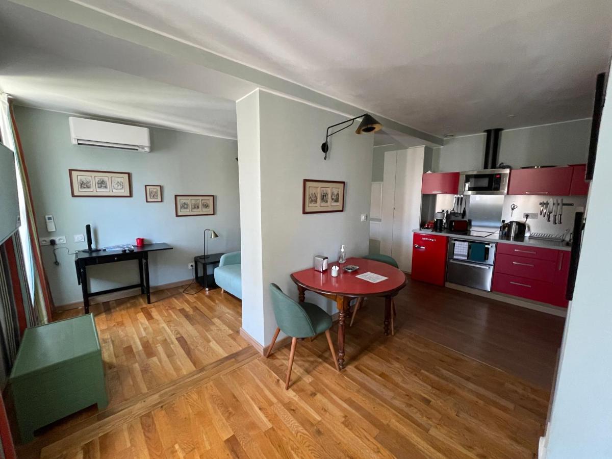 Appartement Mignon Calme Douillet Ascenseur Clim Etage Eleve Proche Parking Et Toutes Commodites Au Coeur Du Toulon Historique Zewnętrze zdjęcie