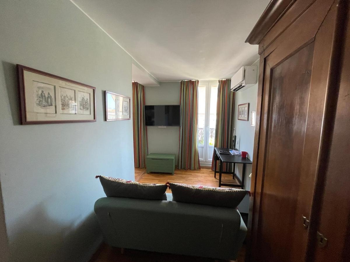 Appartement Mignon Calme Douillet Ascenseur Clim Etage Eleve Proche Parking Et Toutes Commodites Au Coeur Du Toulon Historique Zewnętrze zdjęcie
